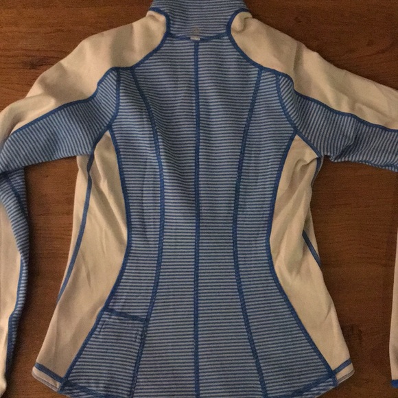 Lululemon pullover - Picture 4 of 8